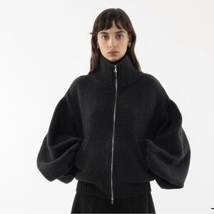 Gorgeous merino balloon sleeve jacket / sweater